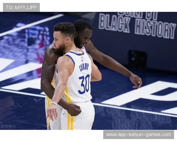 杜兰特调侃杰伦·布朗植发，球星秃头话题引热议，杜兰特为什么不植发